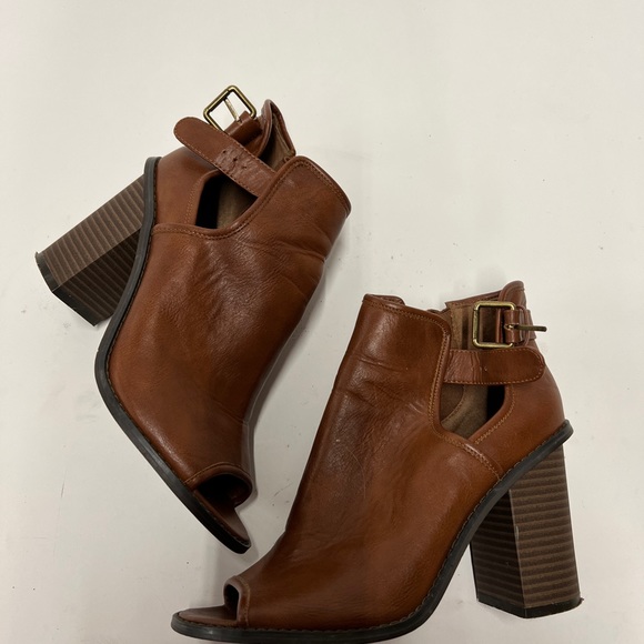 Forever 21 Block Heel - Picture 2 of 5